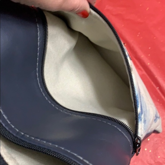 Echos in the Attic purse - Picture 5 of 9